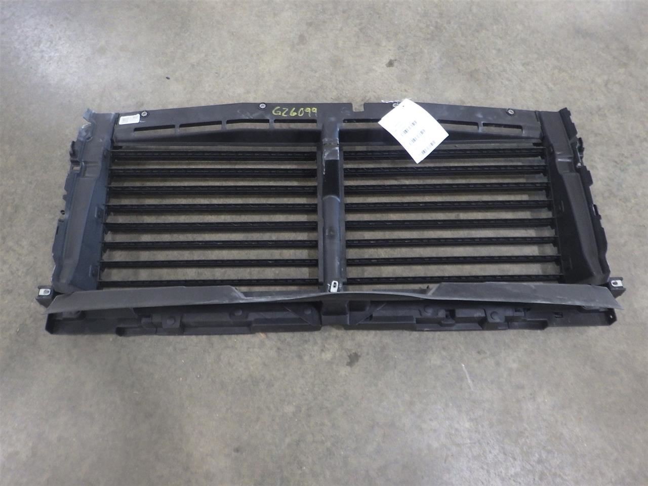 2026 Sierra 1500 SLT 5.3L Upper Air Shutter