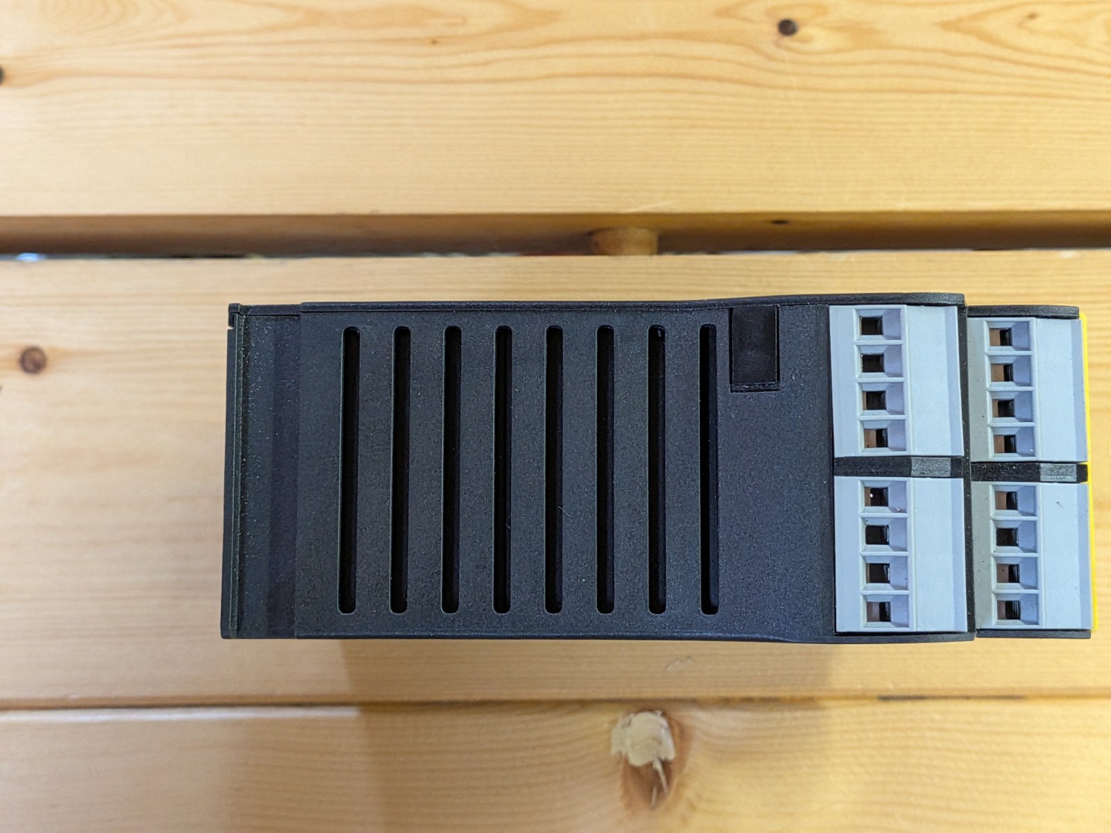 Schmersal AES 2135 Safety Relay Module 24-230V AC/DC Used Working