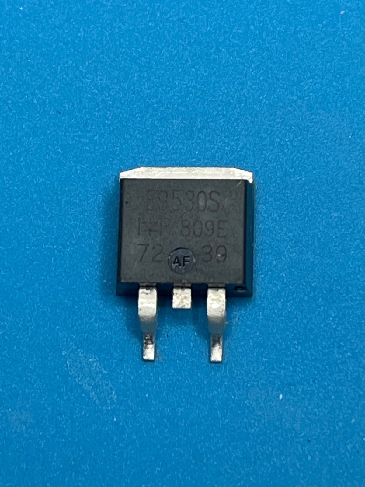International Rectifier IRF9530S P-Channel 100V 12A MOSFET D2PAK TO-263 1pc