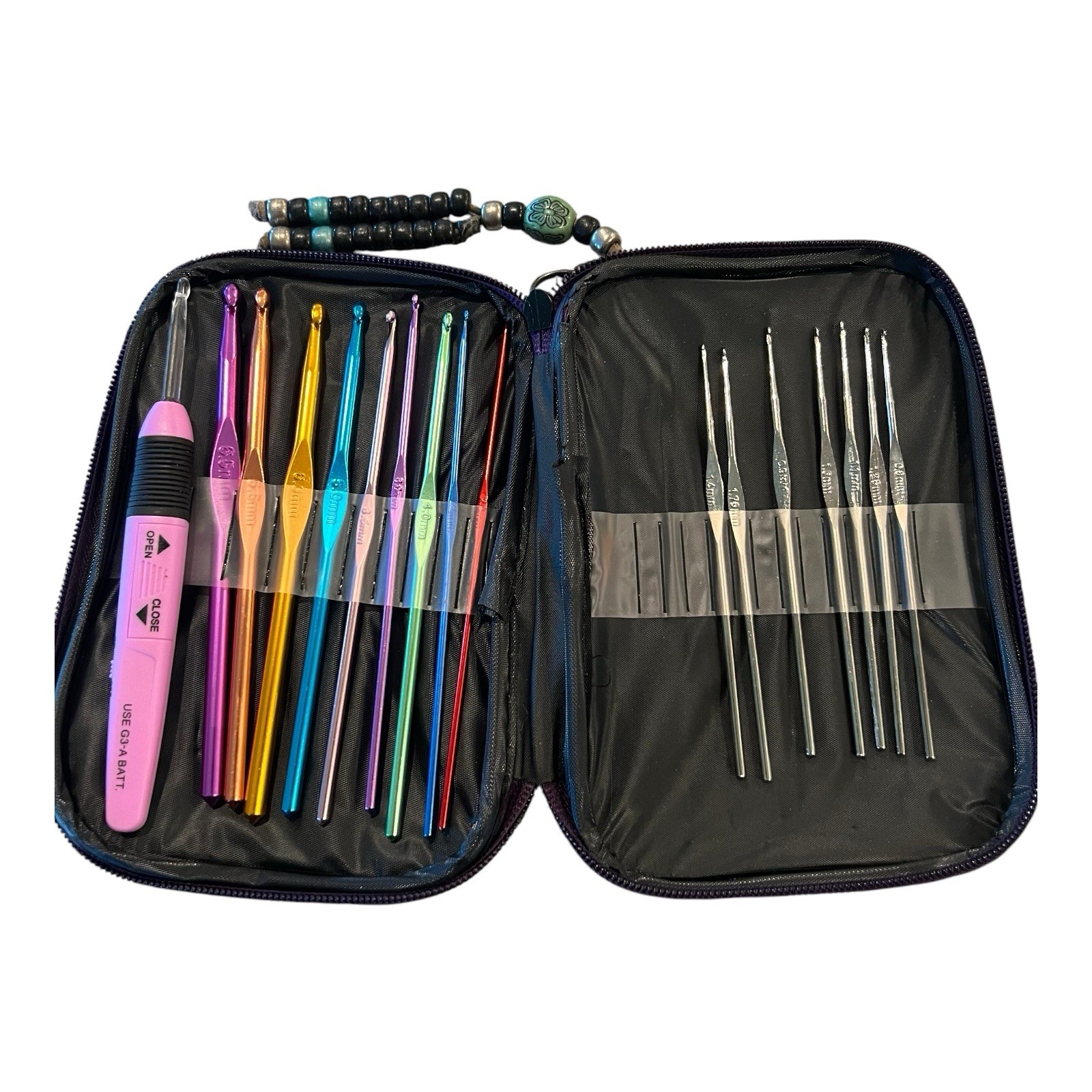 Crochet Hooks Aluminum Lot of 16 Mixed Sizes 4.5mm Lighted Hook Organizer Case
