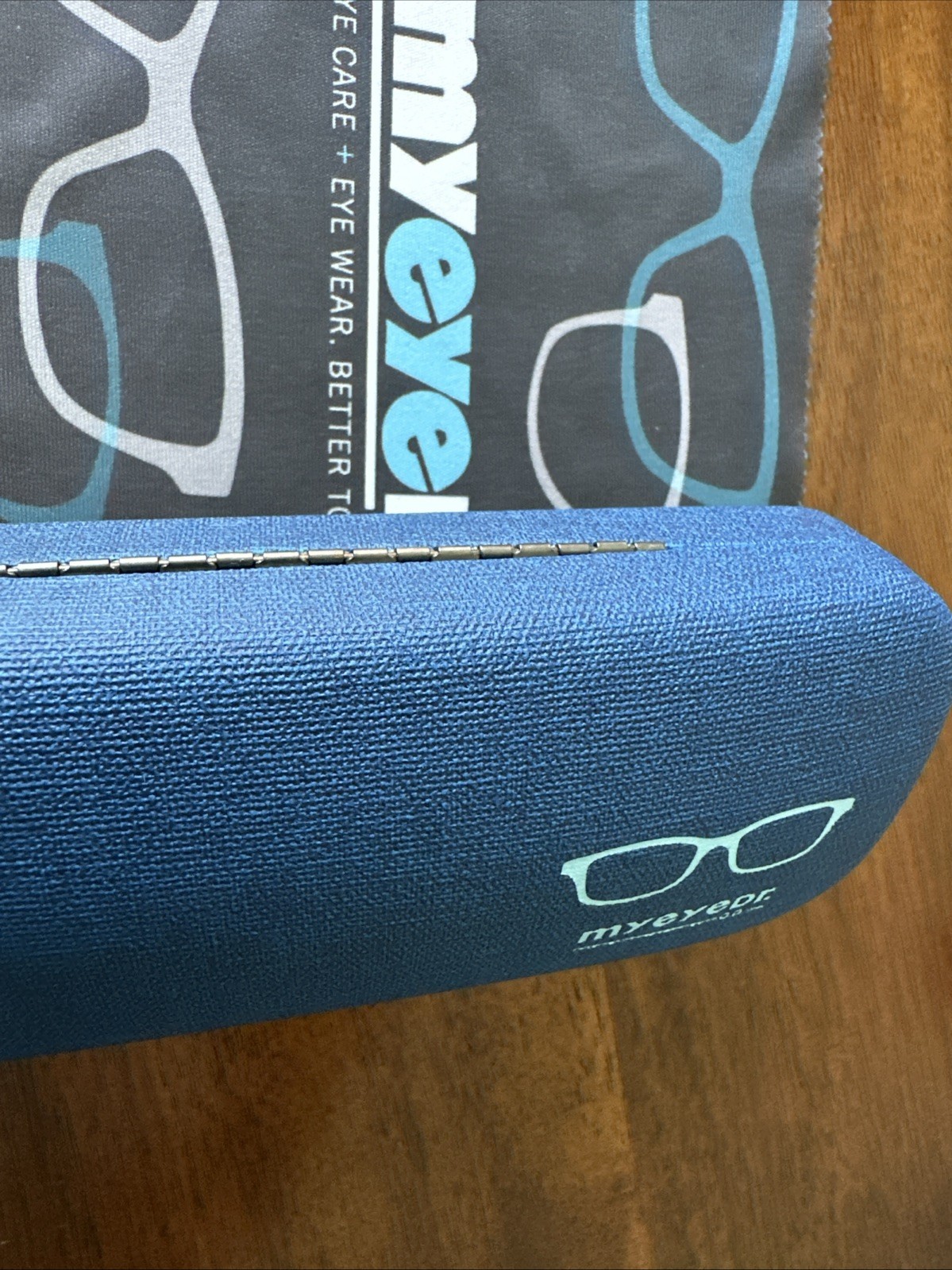MyEyeDr Eyeglass Hardshell Case (Blue)