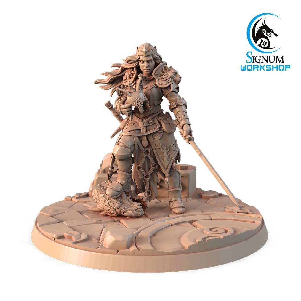 Helena- Armored Longsword Fighter -  Signum Games - Fantasy Dungeons and Dragons