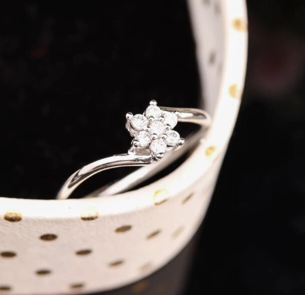 Solid Starling Silver Moissanite Ring Flower Design Wedding Engagement Ring