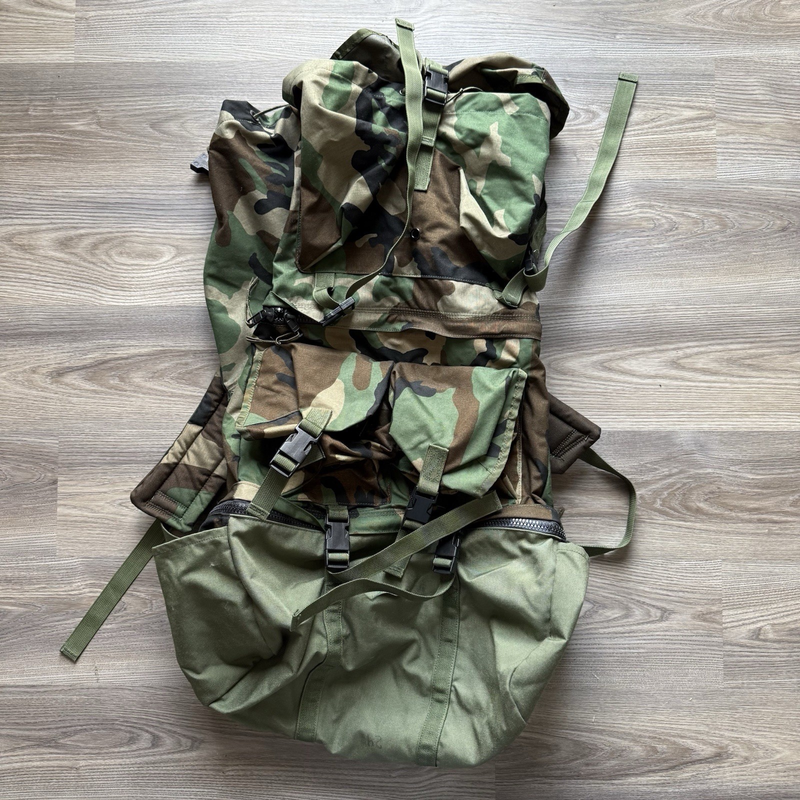 Military Issue Rucksack 8465-01-393-5183 USGI Bag, Equipment Woodland Camouflage