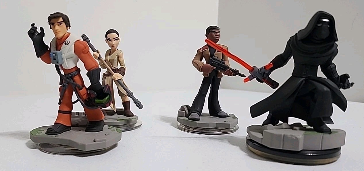 Disney Infinity 3.0 4 Piece Lot Star Wars Kylo Ren Finn Rey Poe Cameron