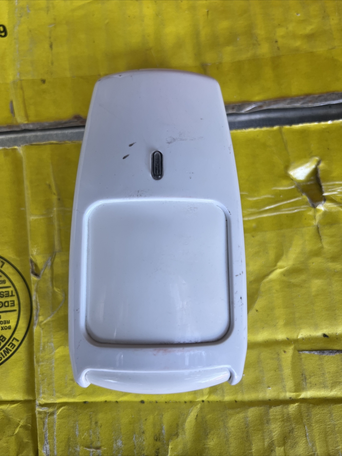 HONEYWELL IntelliSense IS2560, 60' Wide Area PIR Tamper & Form-A Used