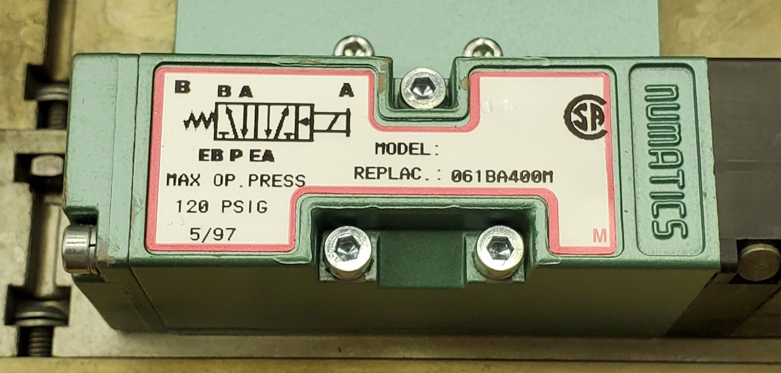 Qty 1 - Numatics 061BA400M Solenoid Valve Max 120 PSI w/ 24 VDC Coil & Base
