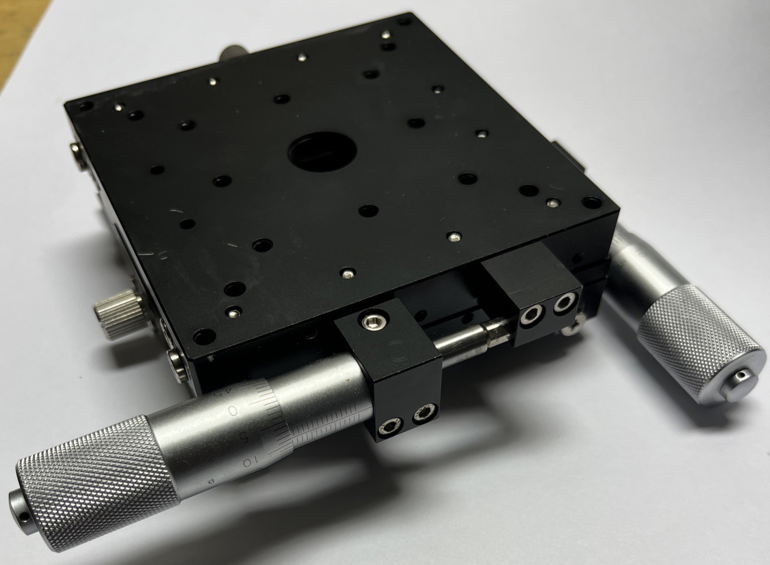 NuAES TSY100-AR-40 Micrometer Stage