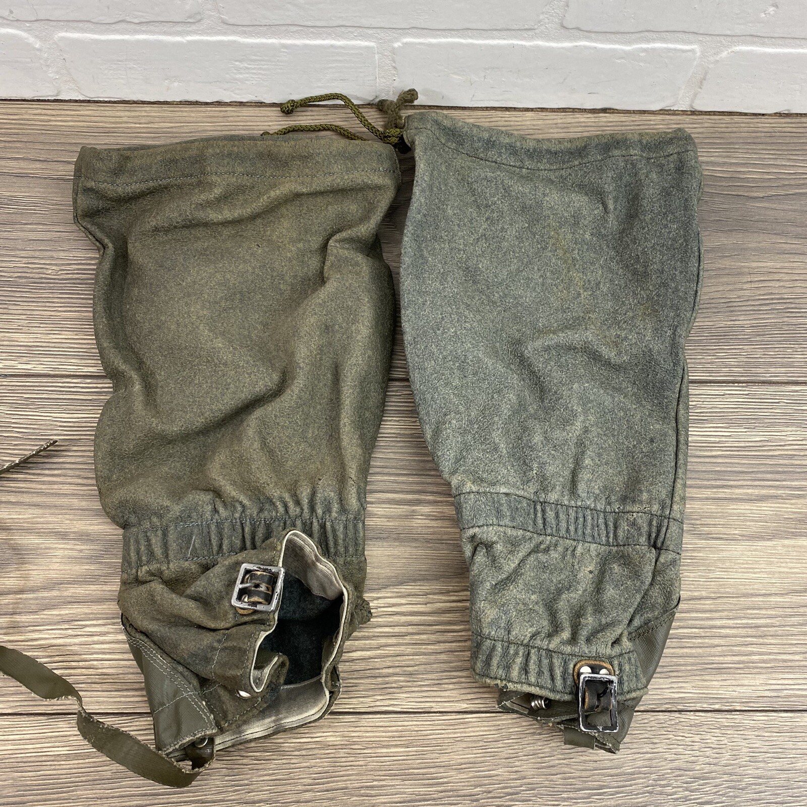 Vintage Pair Swiss Army Gaiters Made Heavy Canvas Military Original Vintage