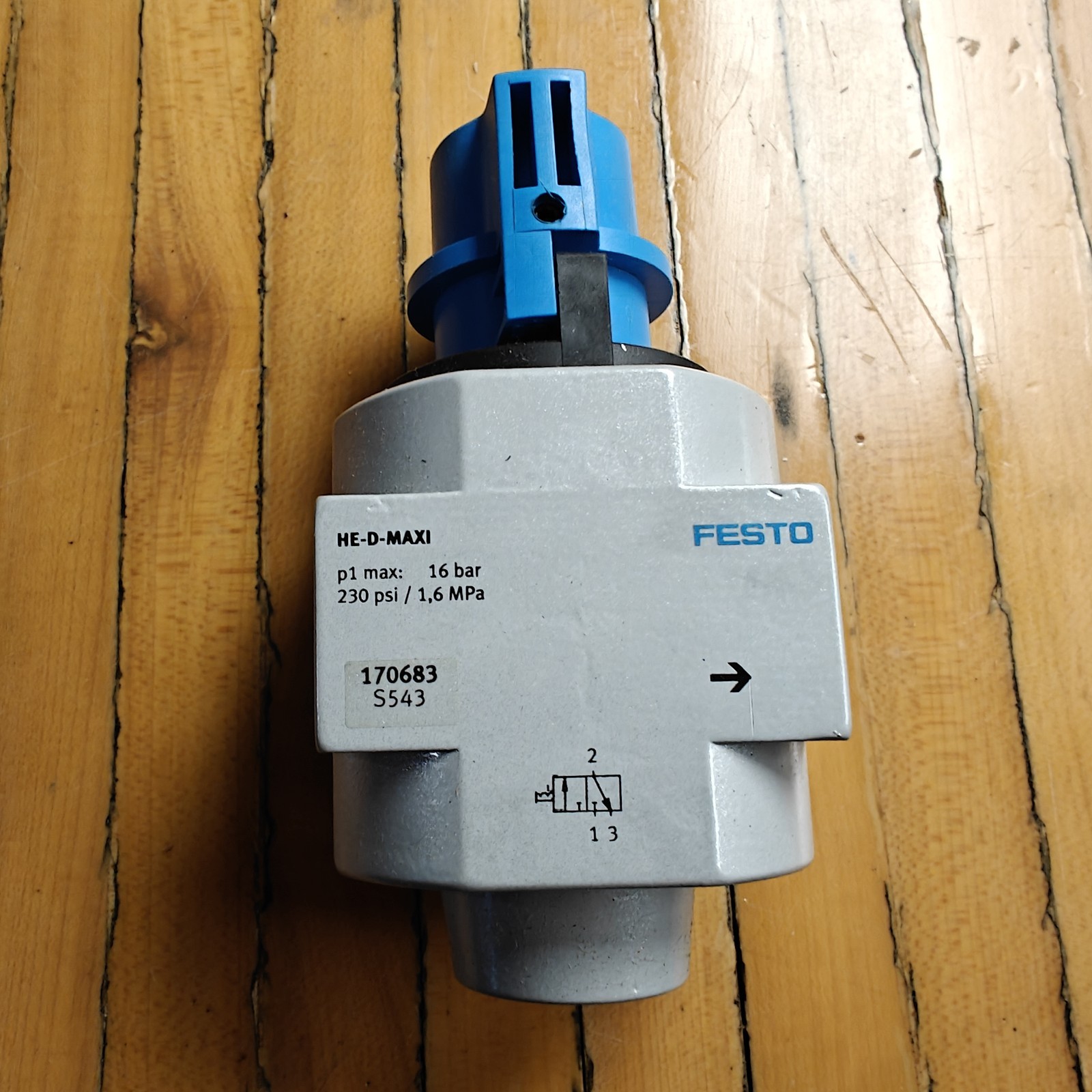 New Festo 170683 HE-D-MAXI Switch Valve