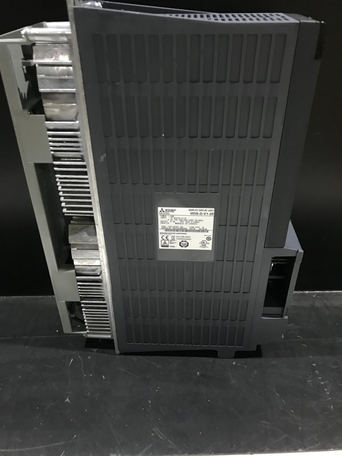 MITSUBISHI MDS‑D‑V1‑20 Servo Drive Unit NEW