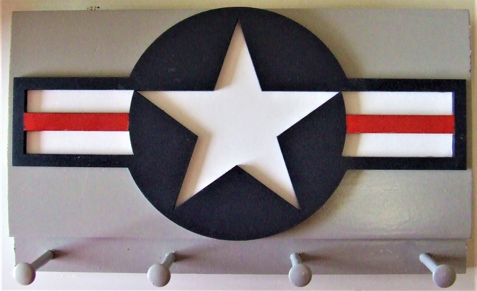 U.S. Military Three bar Insignia Wall Mounted Keychain Rack (1947 to PRESENT)