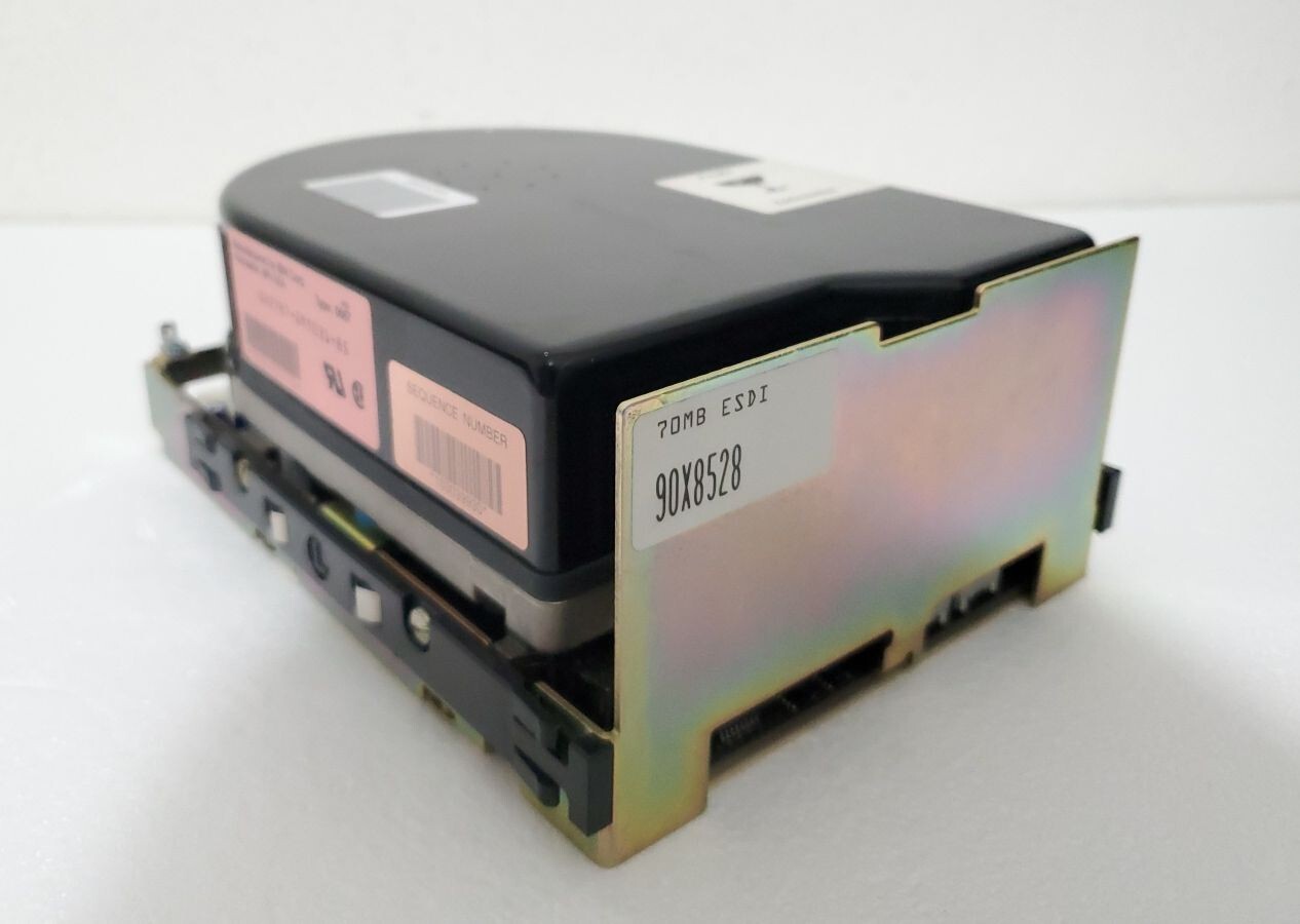 VINTAGE IBM 90X8528 TYPE 0667 70MB ESDI Hard Drive - UNTESTED *READ*