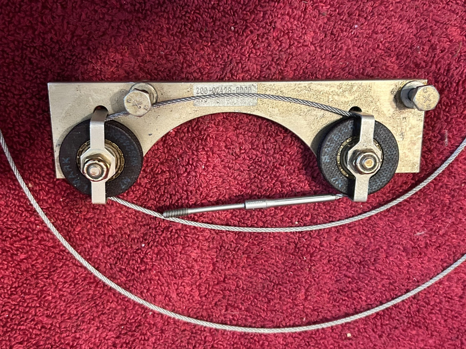 BENDIX/KING AUTOPILOT PULLEY CONTROL BRACKET P/N 200-02428-0000