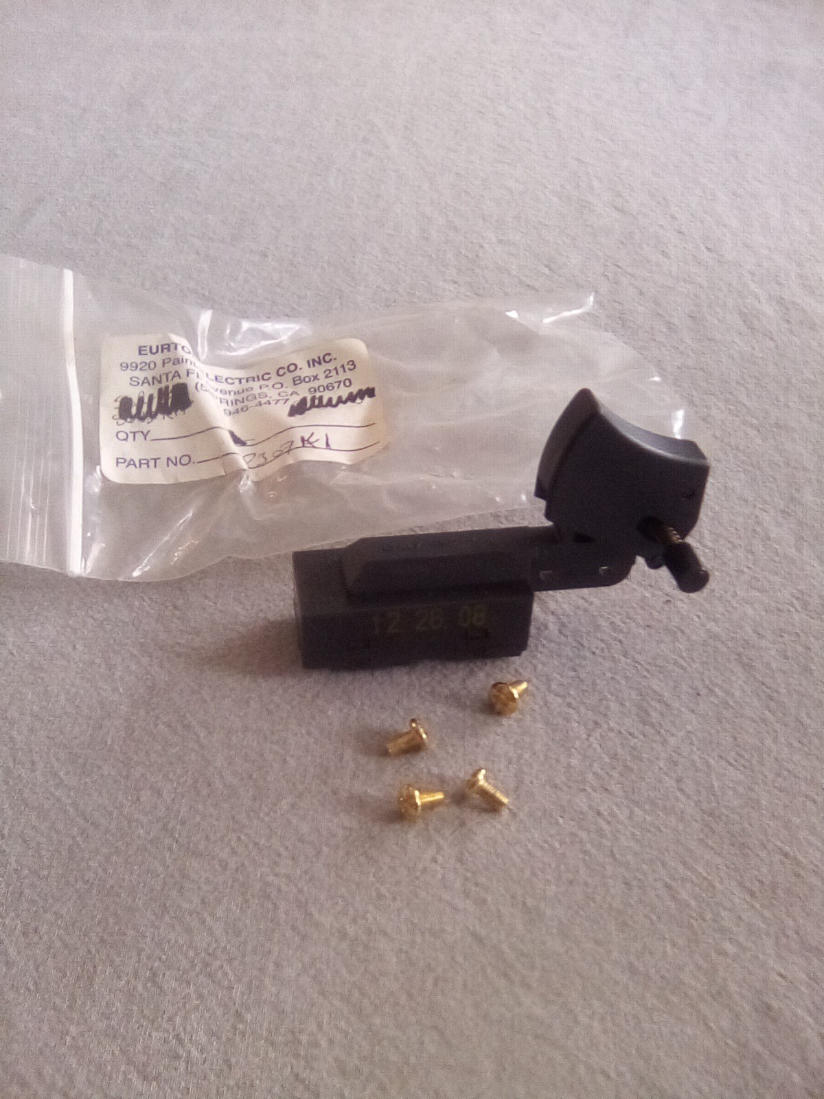 Eurton 8307K1 Toggle Switch With Lock 2 Pole DPST 22A 125VAC