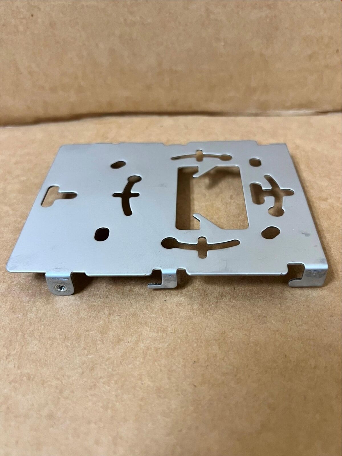 Ruckus ZoneFlex H320 Metal Backplate Mounting Bracket