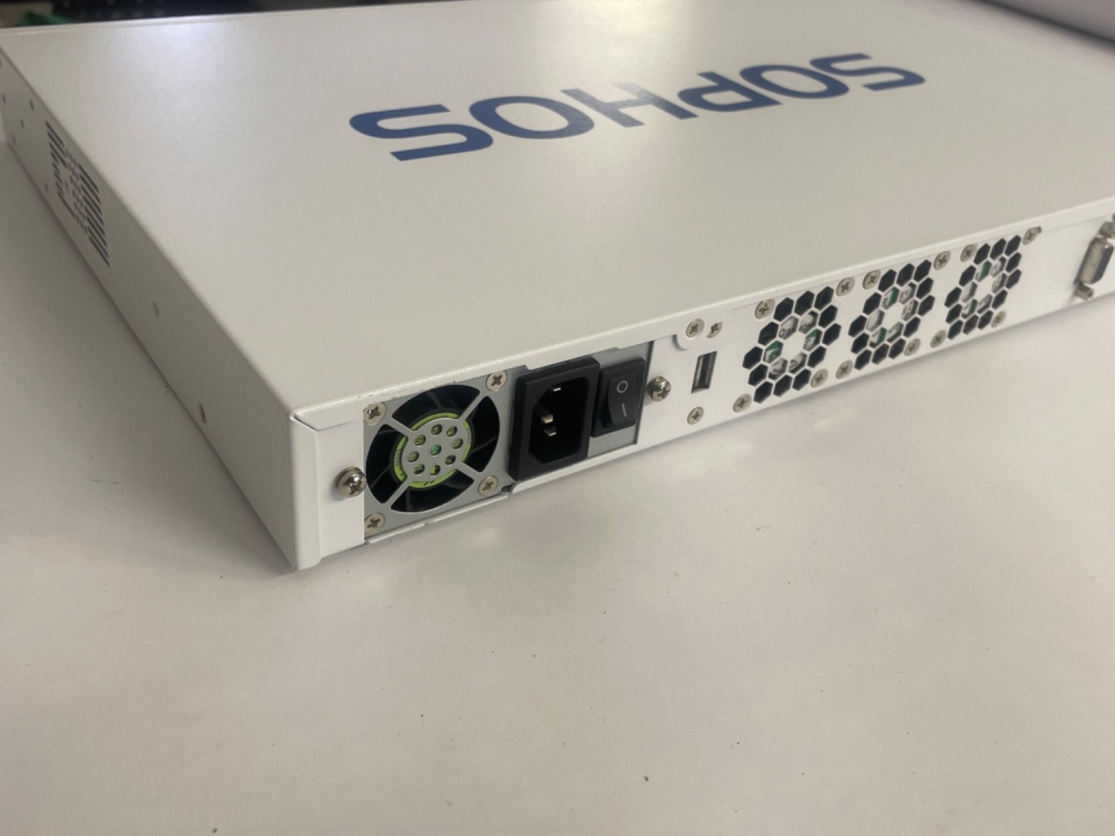 Sophos SG 210 Rev. 3 Firewall Network Security Appliance