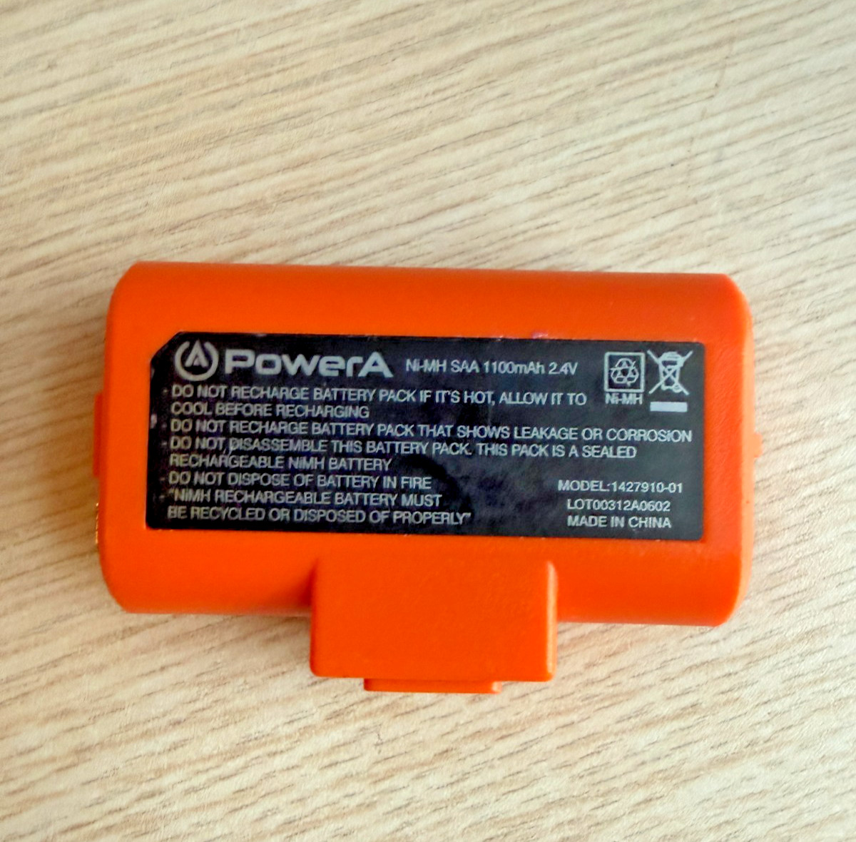 PowerA Rechargable Battery Model 1427910-01 Xbox One Series S/X Orange 2.4V