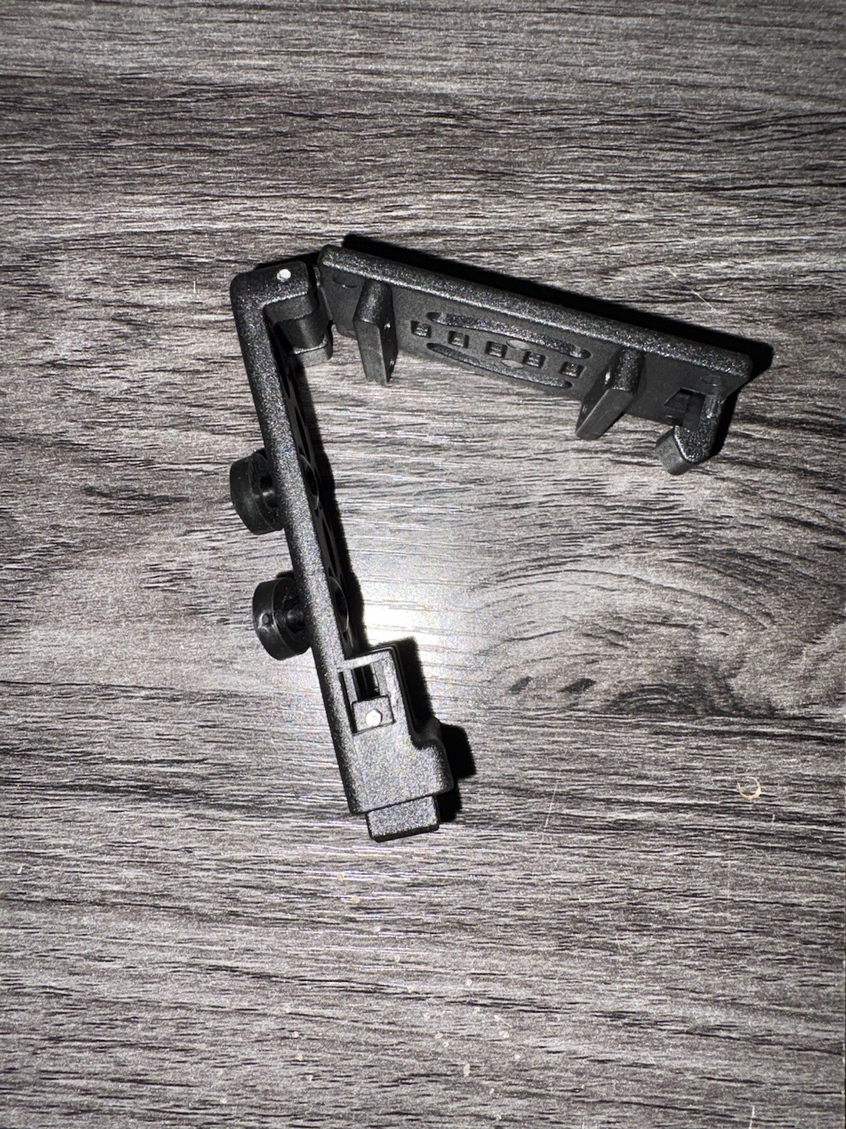 Fixed blade adjustable belt clip. Horizontal or vertical.