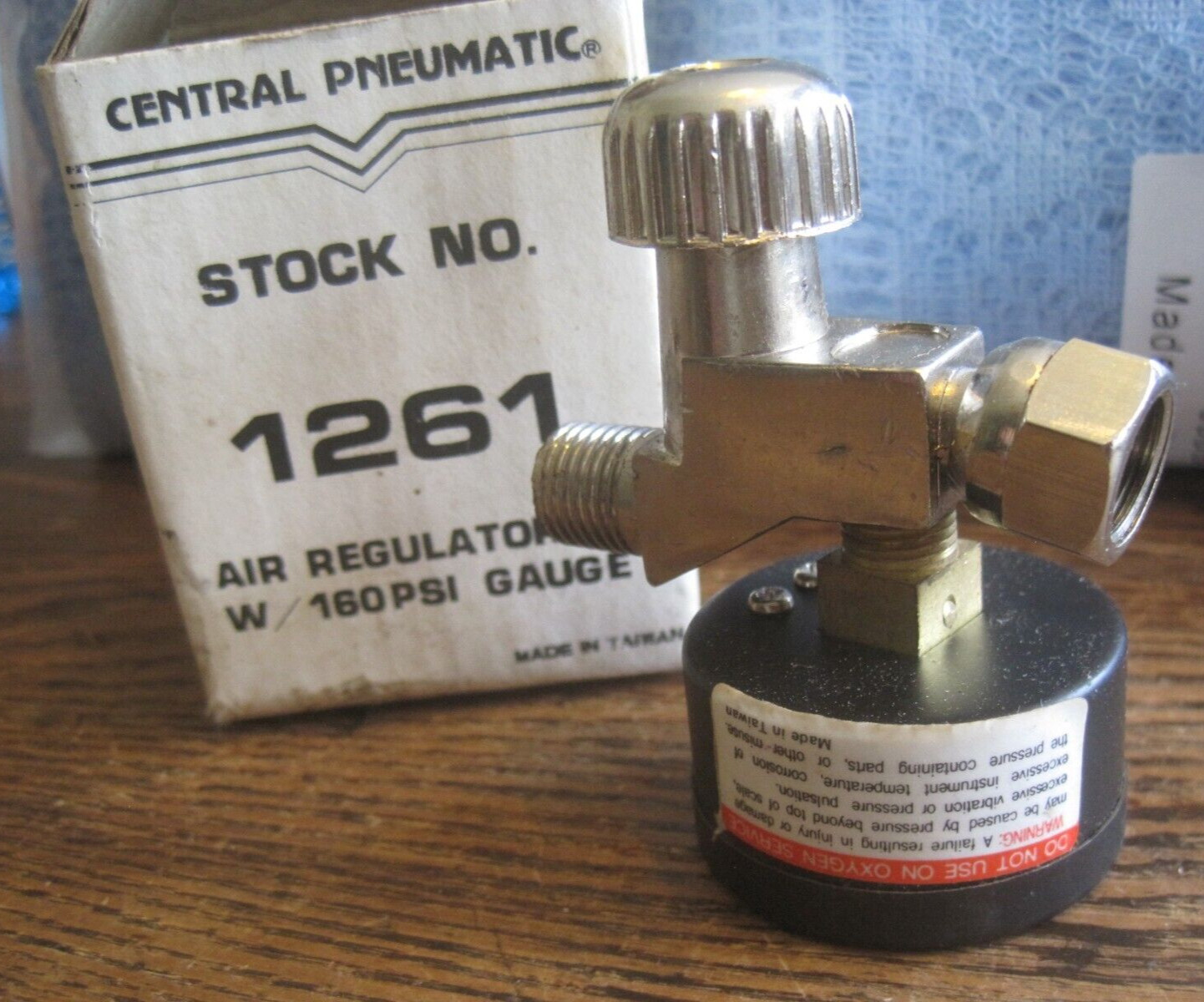 NOS Central Pneumatic 1/4" Air Flow Regulator 0 to 160psi Gauge Part#1261 W/BOX