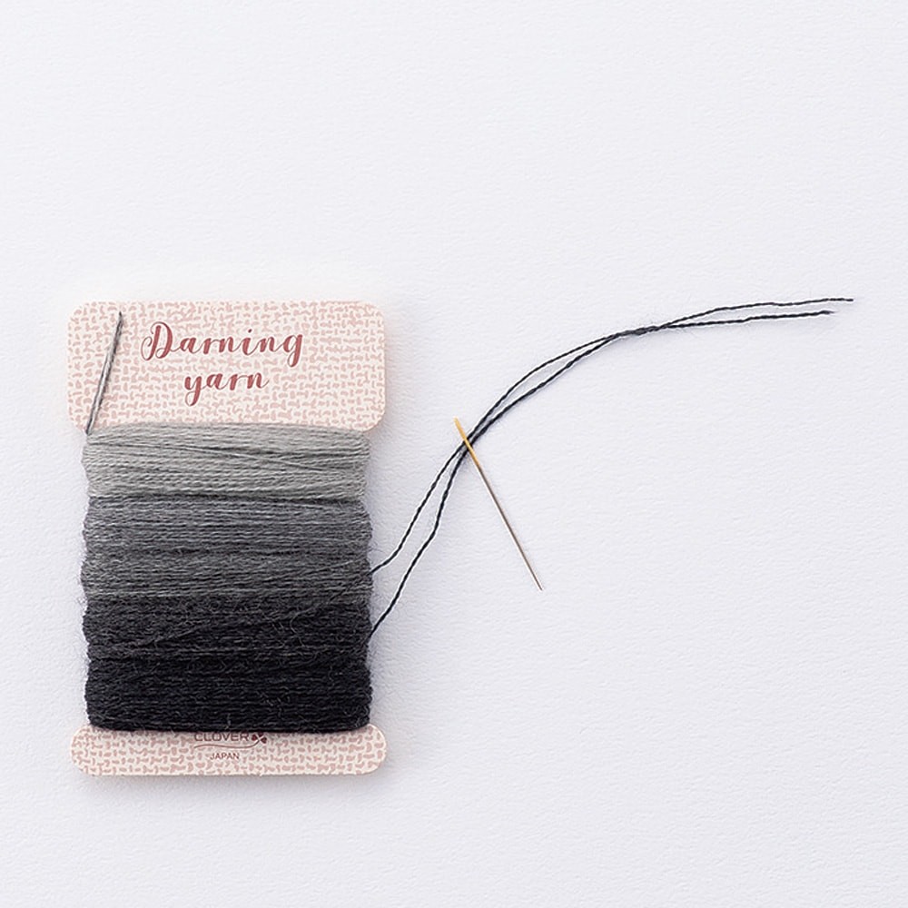 Clover Darning Thread Natural Gray (57-206)