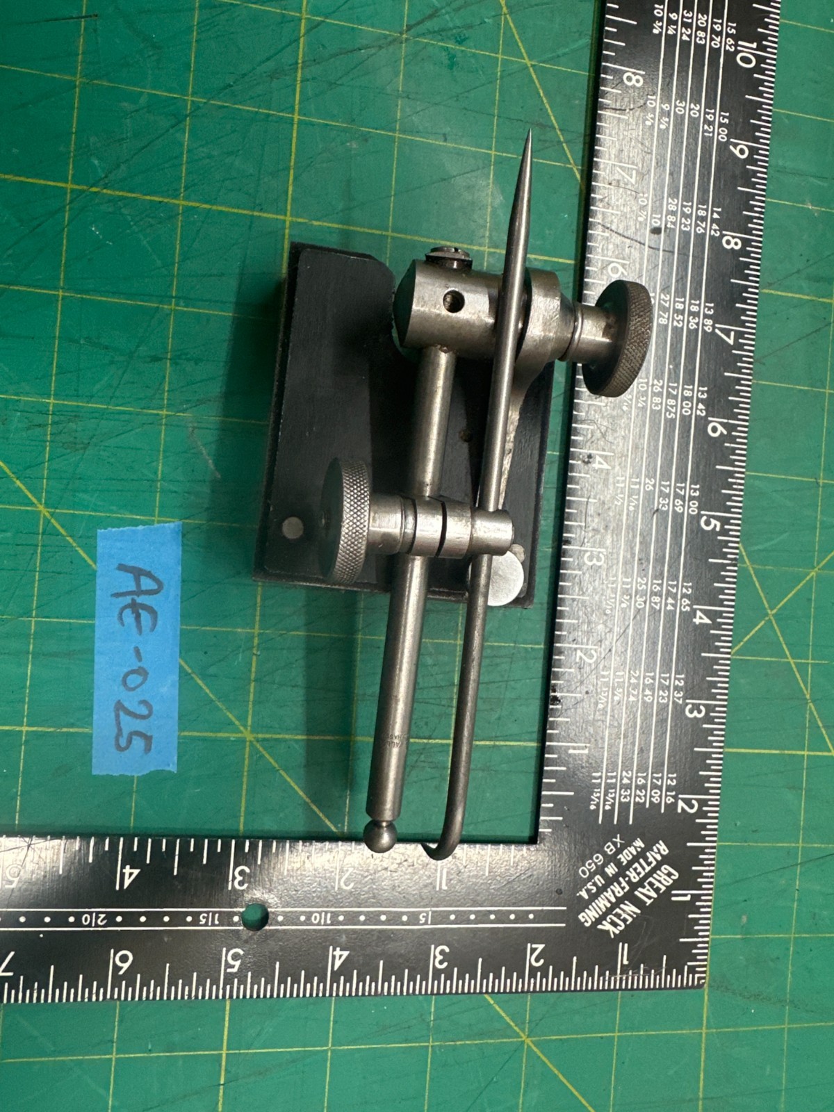 Vintage Millers Falls Surface Gauge Machinist Scriber Tool with Base, USA