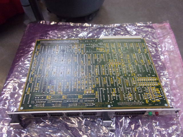Universal Instruments VME QDF 42004705 Rev F