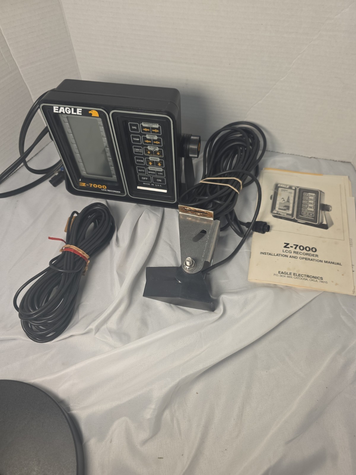 Eagle Z-7000 Fish Finder With Transducer And Water Temperature Sensor And Power.