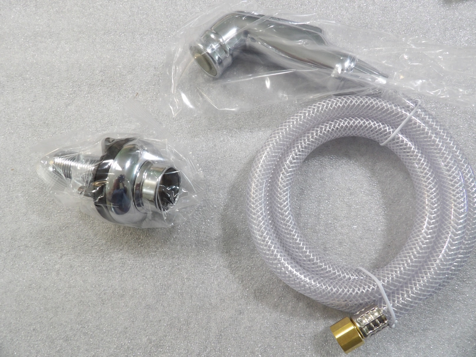 Moen 40083 Side spray kit Chrome