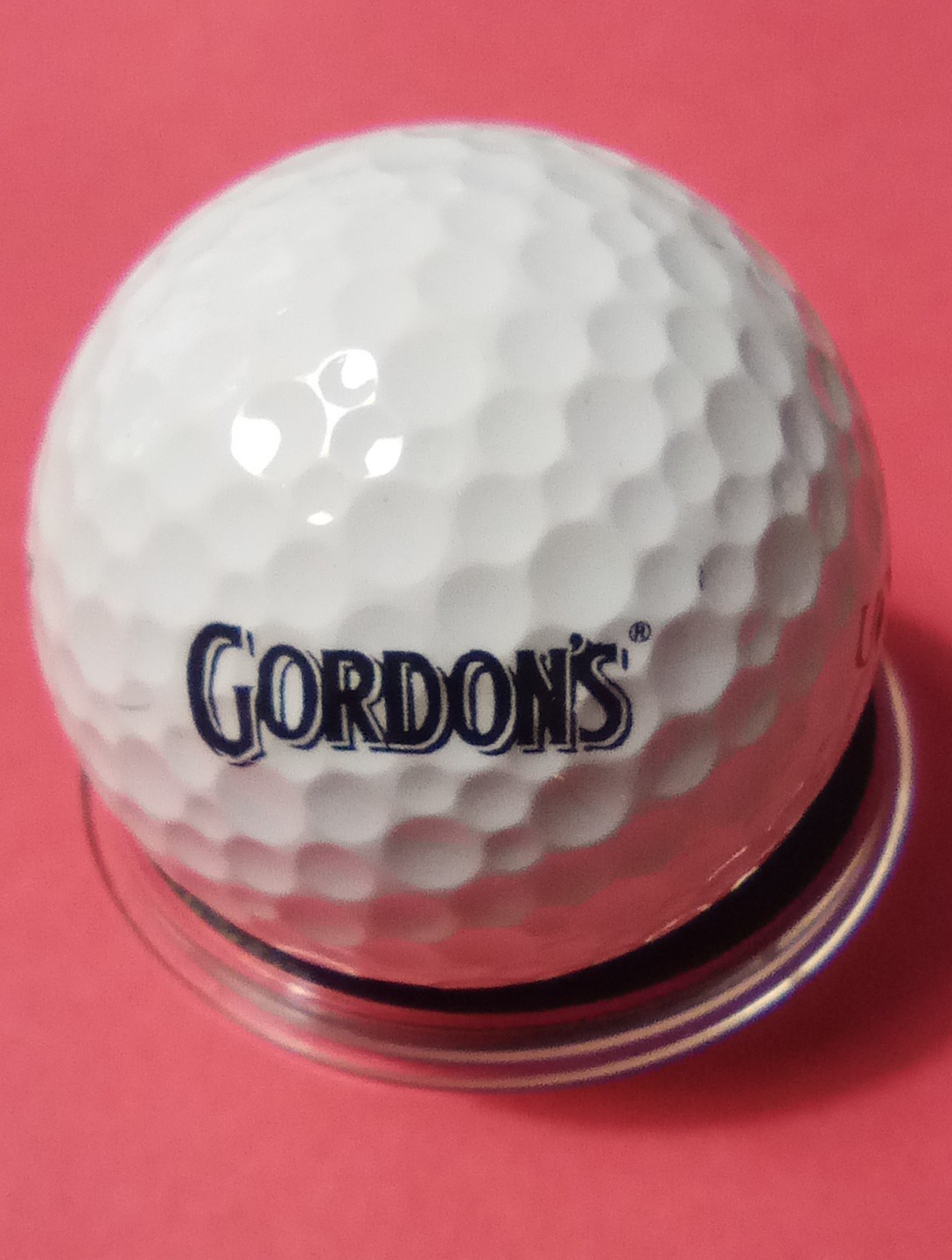 GORDON'S LIQUOR COMPANY LOGO GOLF BALL GREAT FOR ANY VINTAGE COLLECTION # 1.