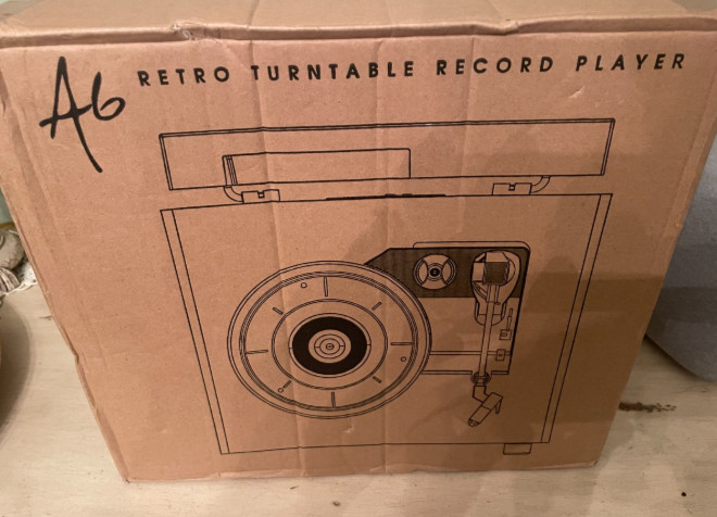 A6 Retro Turntable Record Player