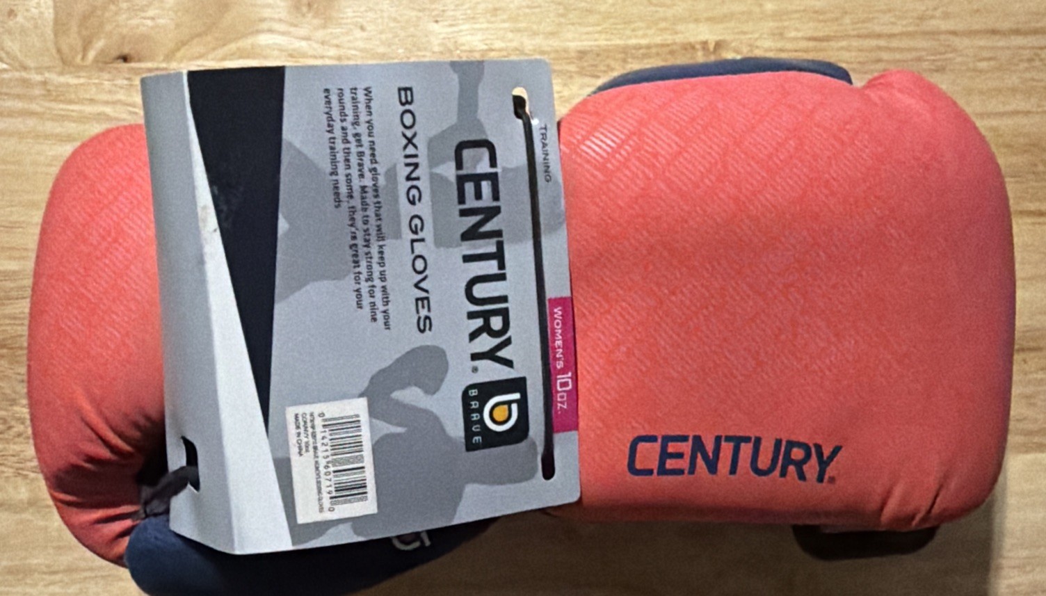 Century Boxing Glove Women’s 10 Oz Brand New