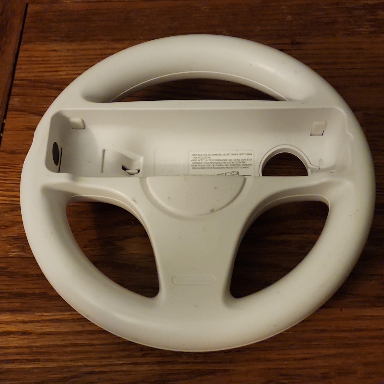 Nintendo Wii Steering Wheel Bundle w/ 2 Silicone Wii Remote Covers Black/White