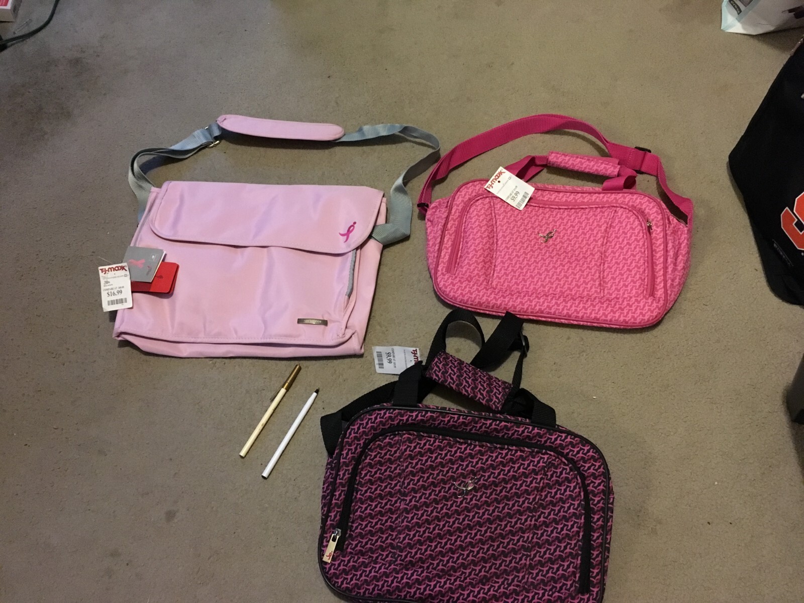 Breast Cancer  laptop bags- 3 NEW bags for $17.95, with tags Reduced by $12
