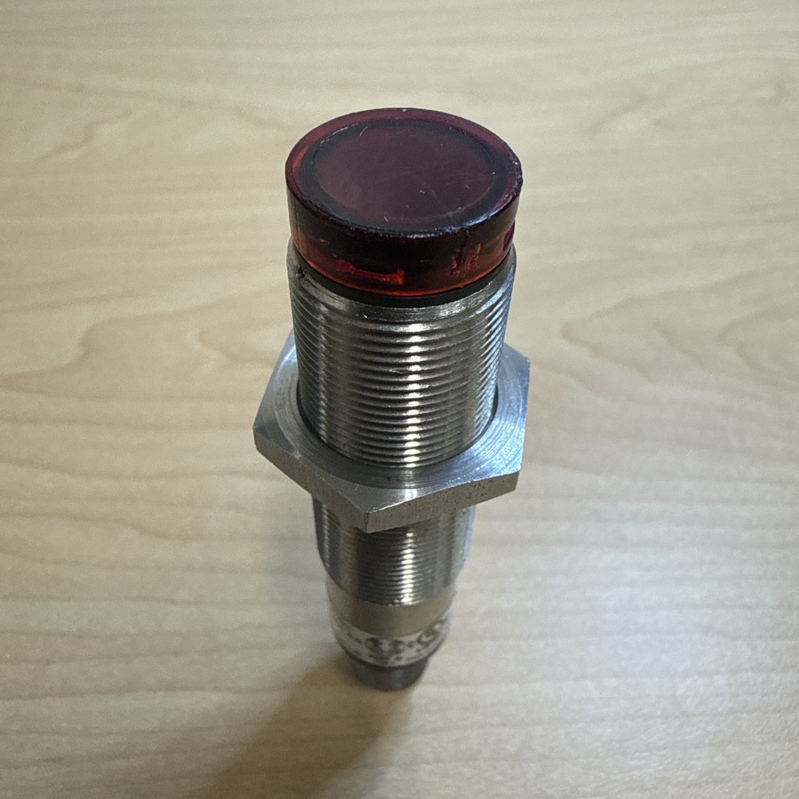 Allen Bradley 42CM-D2MPAE-D4 Metal Prox Sensor 18mm