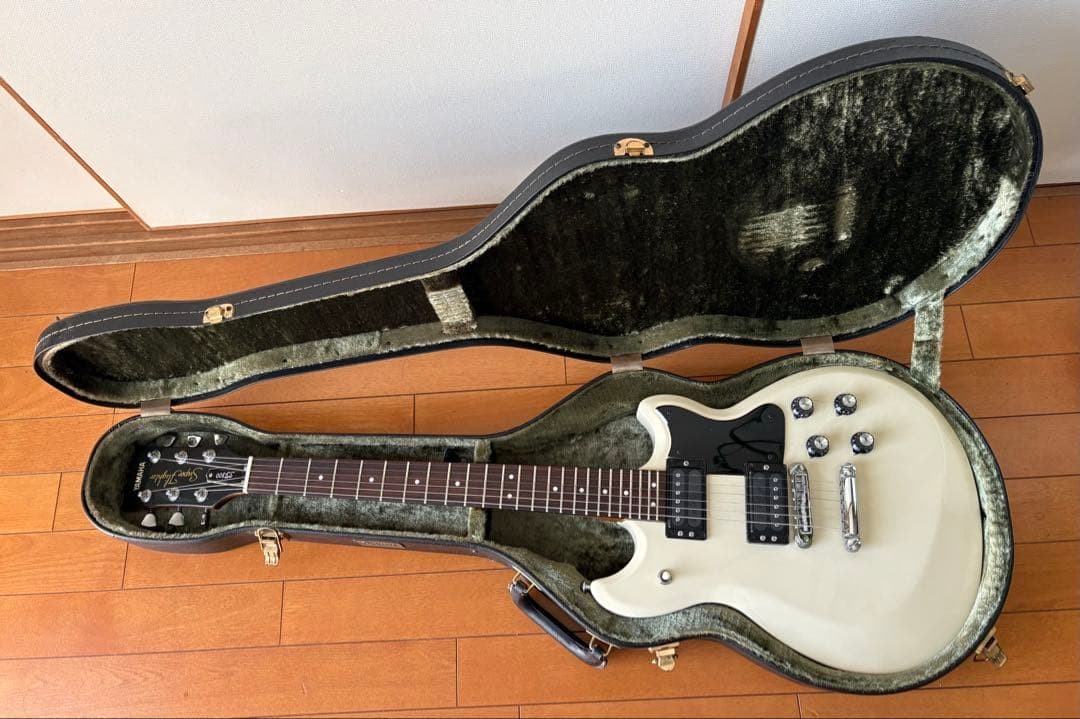 Yamaha Sf500 White With Genuine Hard Case