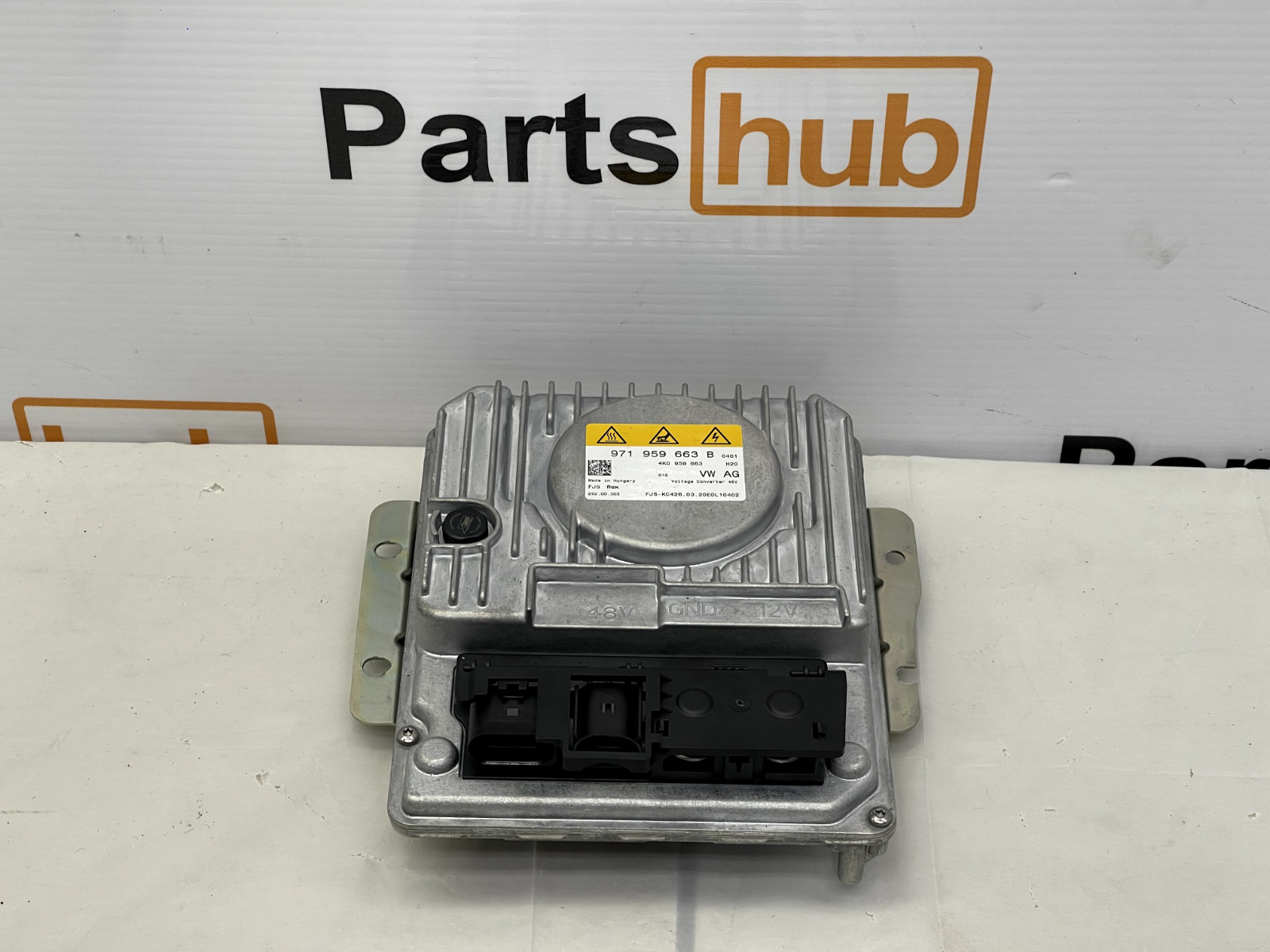 PORSCHE PANAMERA TURBO S E-HYBRID 971 97A Voltage Converter 48 Volts OEM