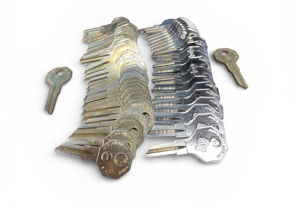 Ilco H1122 / M Taylor H111 Key Blanks Lot of 59 New Locksmith, Cabinets, Locks