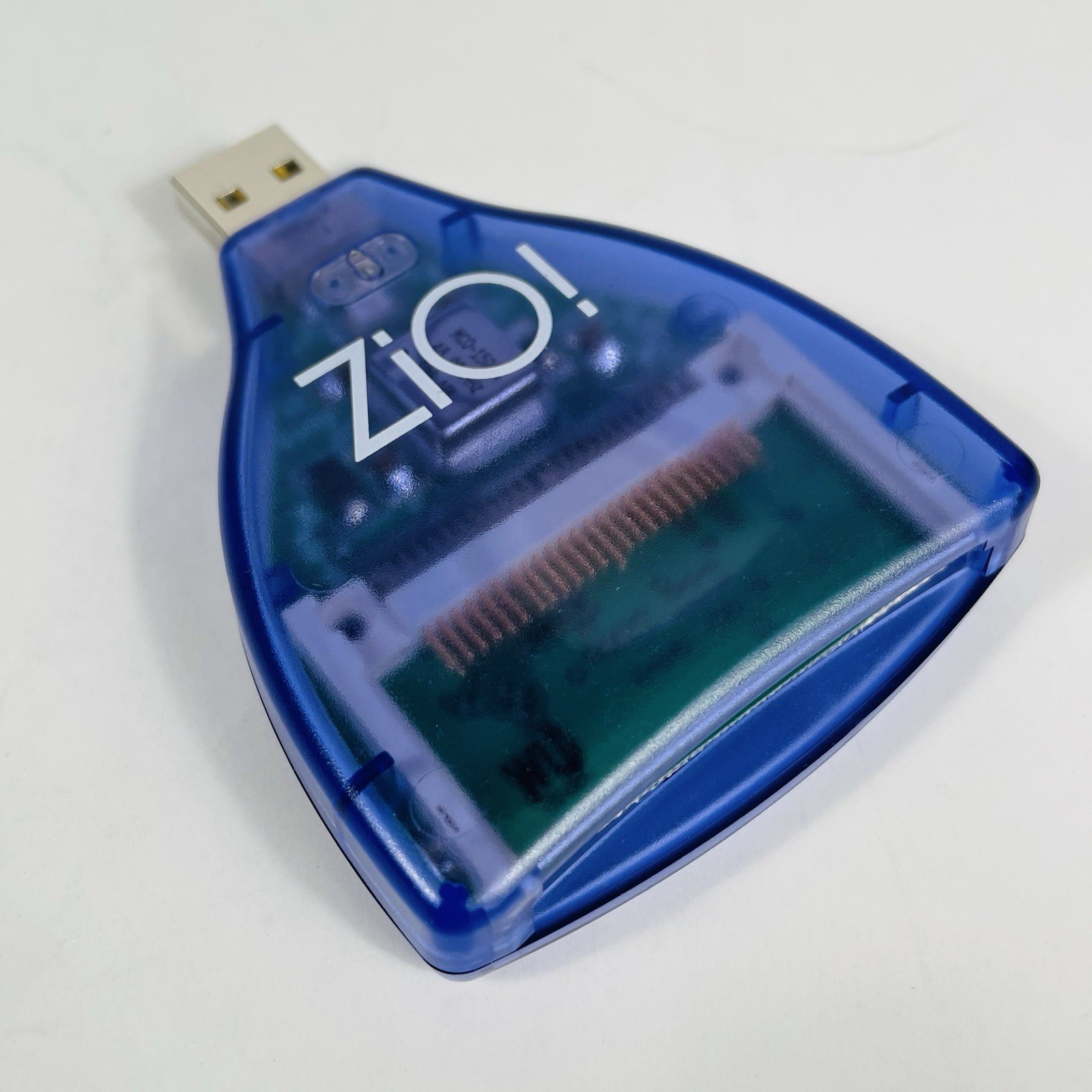 ZiO! CompactFlash (SmartMedia) Card Reader/Writer for Mac OS, Windows 98 & 2000