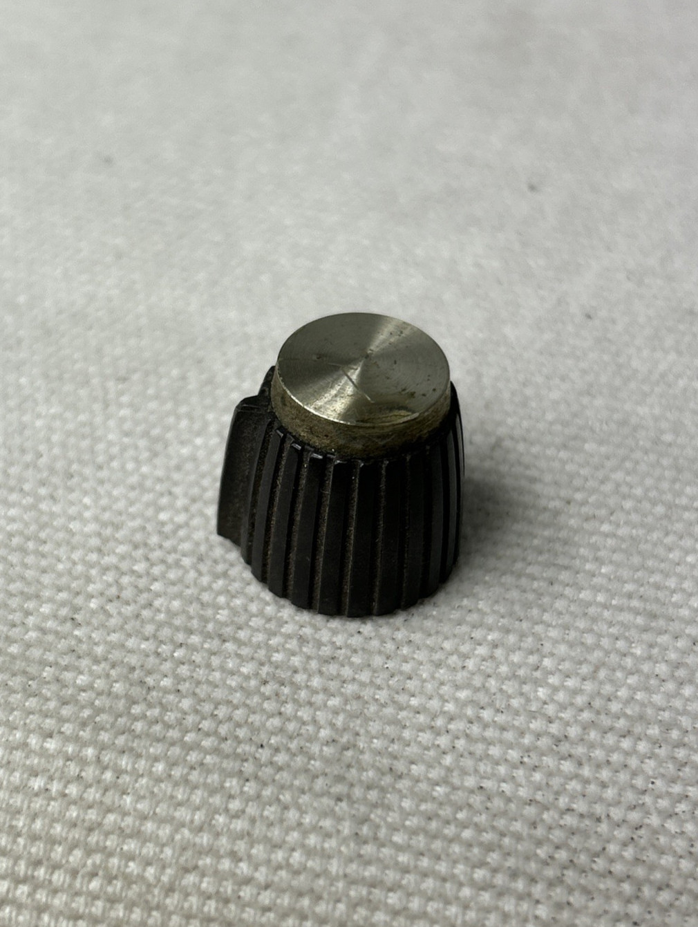 Scott 312-D Knob Original - Small dent on cap