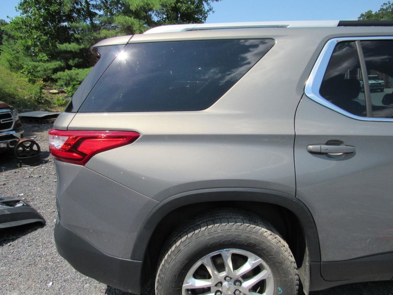 TRAVERSE 2018 Glove Box 1059611