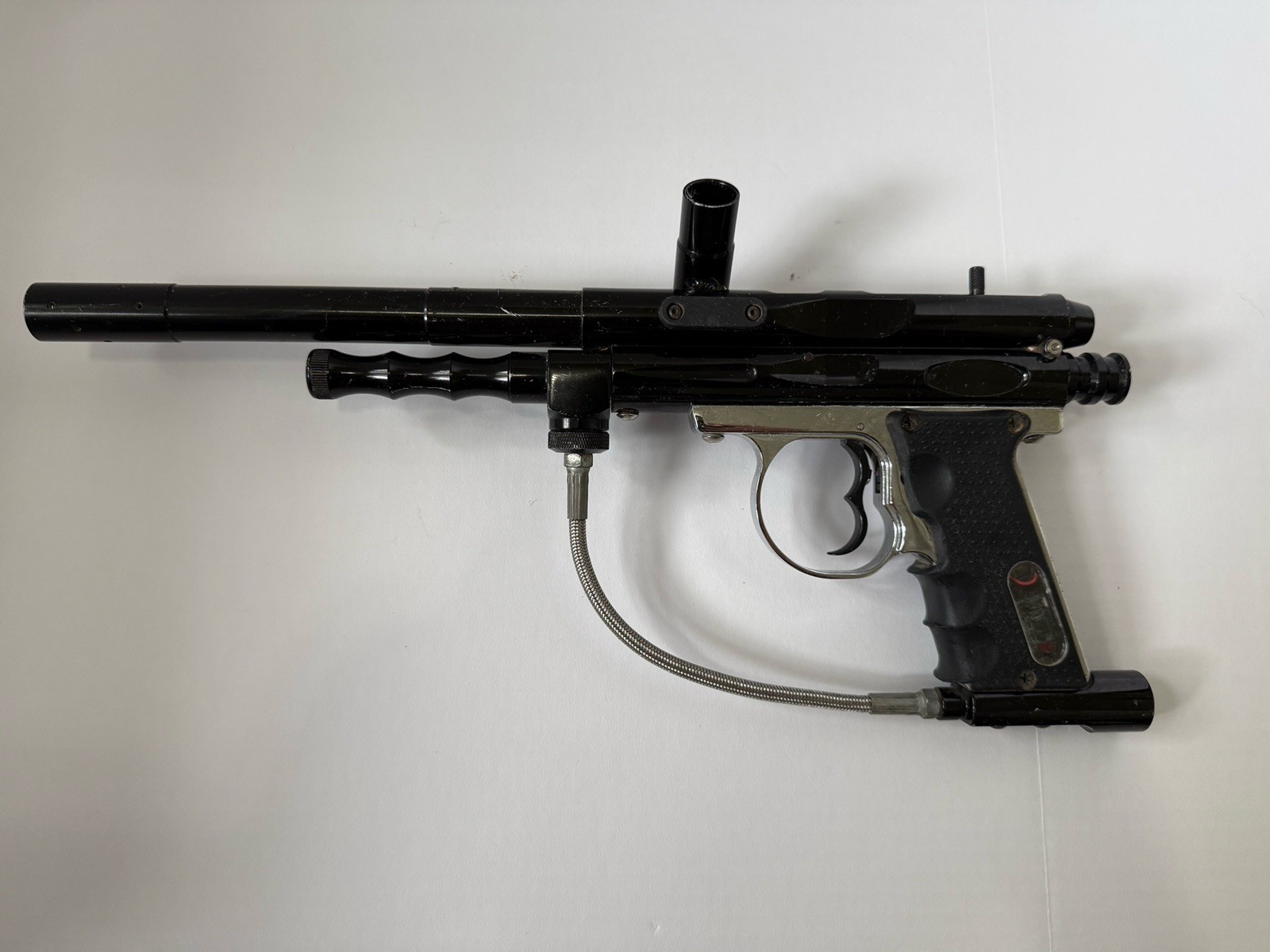 32 DEGREES REBEL DELUXE BLACK PAINTBALL MARKER