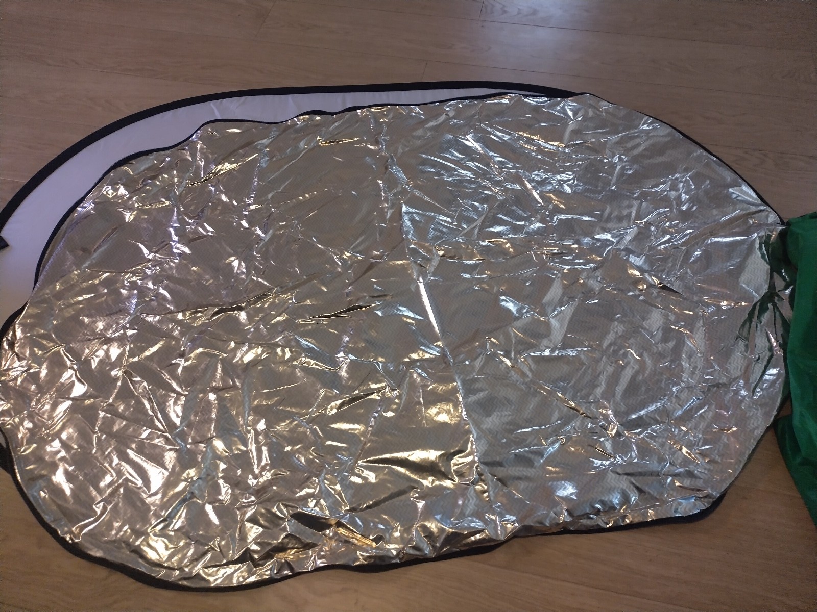 100 x 150cm 7-in-1 reflector/diffuser kit.