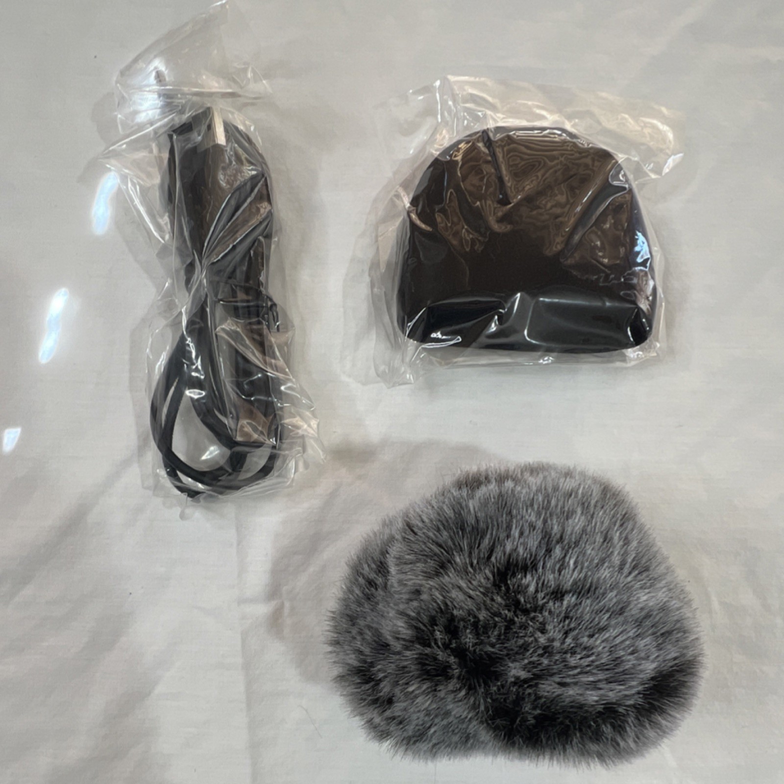 NEW Blue Yeti Microphone, includes 2 wind muffs, cable - Silver