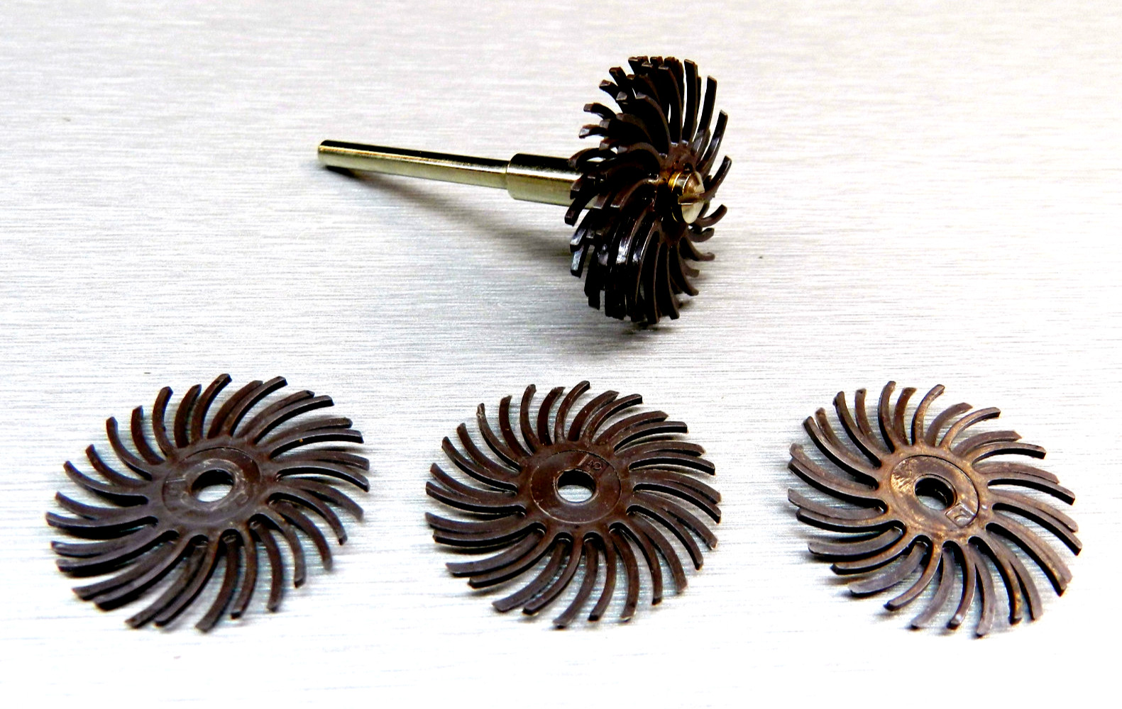 Radial Bristle Discs Brown 36 Grit 1" 3m Bristle Brush Pack of 6 And 1 Mandrel