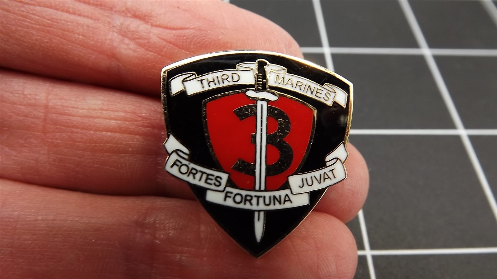 FREE SHIP Lapel Pin USMC 3RD REGIMENT Enamel Shield 1"
