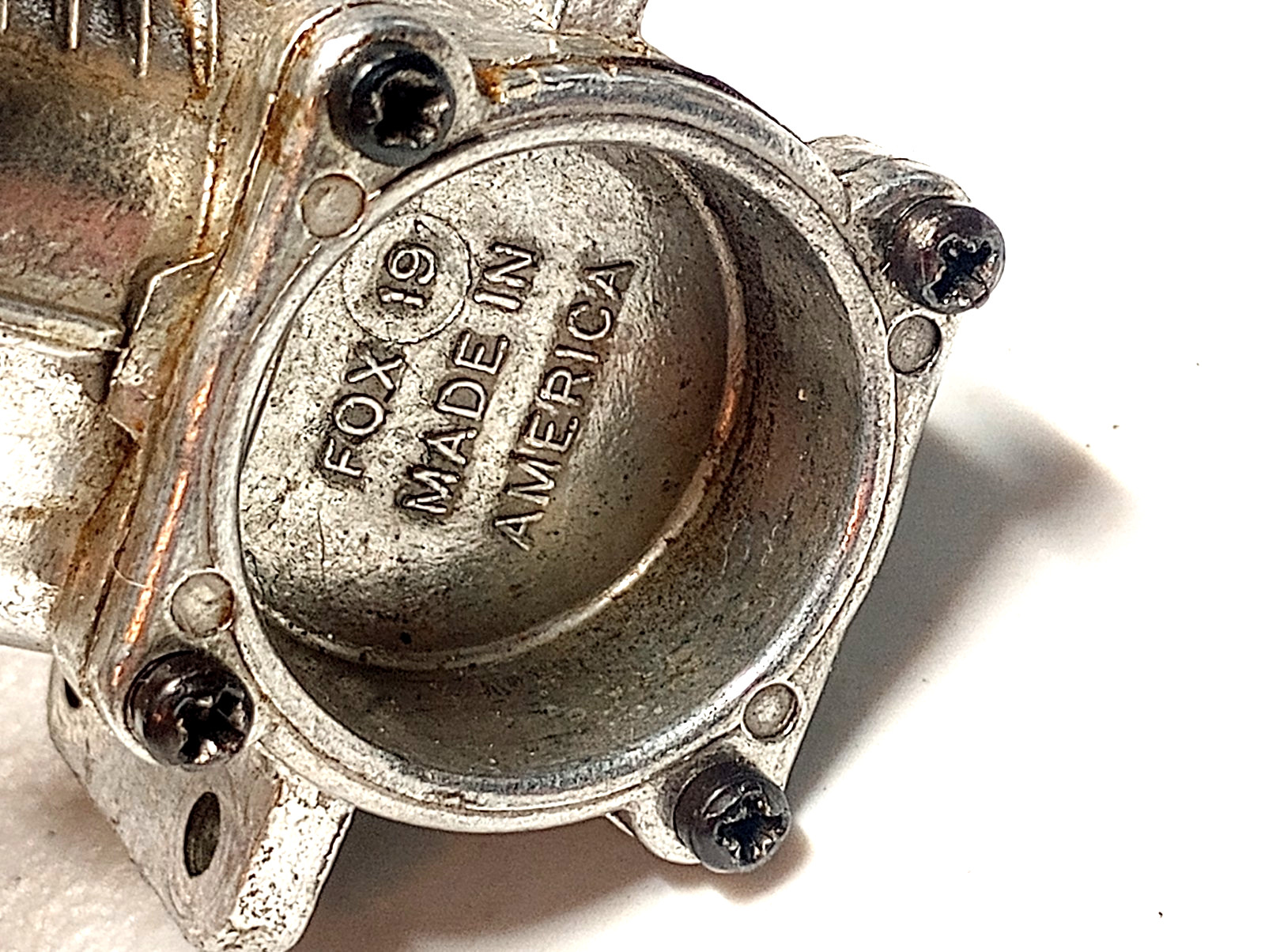 Vtg Fox 19 RC CL Glow Plug Model Airplane Engine Strong Compression!