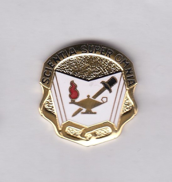 US Army JROTC Roosevelt High School San Antonio Texas crest DUI badge G-23
