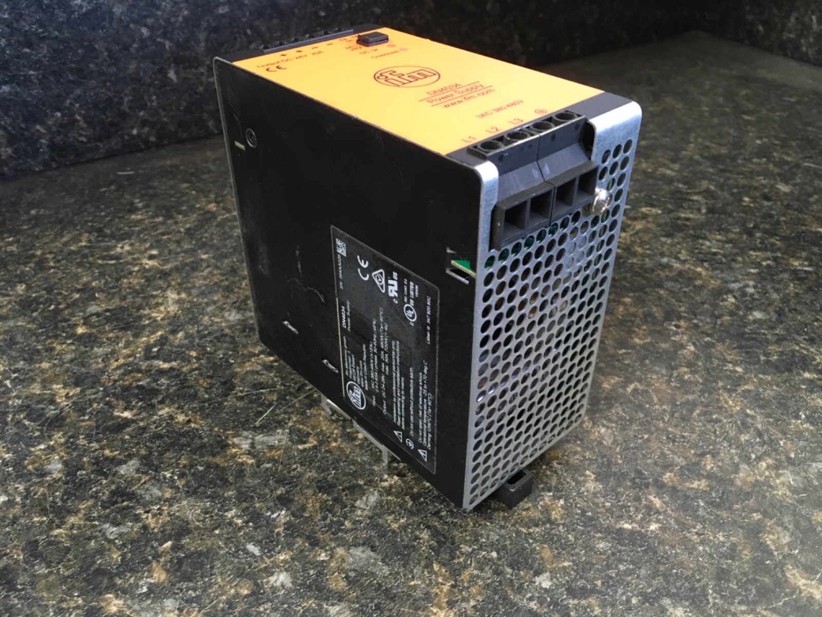 IFM DN4034 Power Supply Output DC 24V 20A