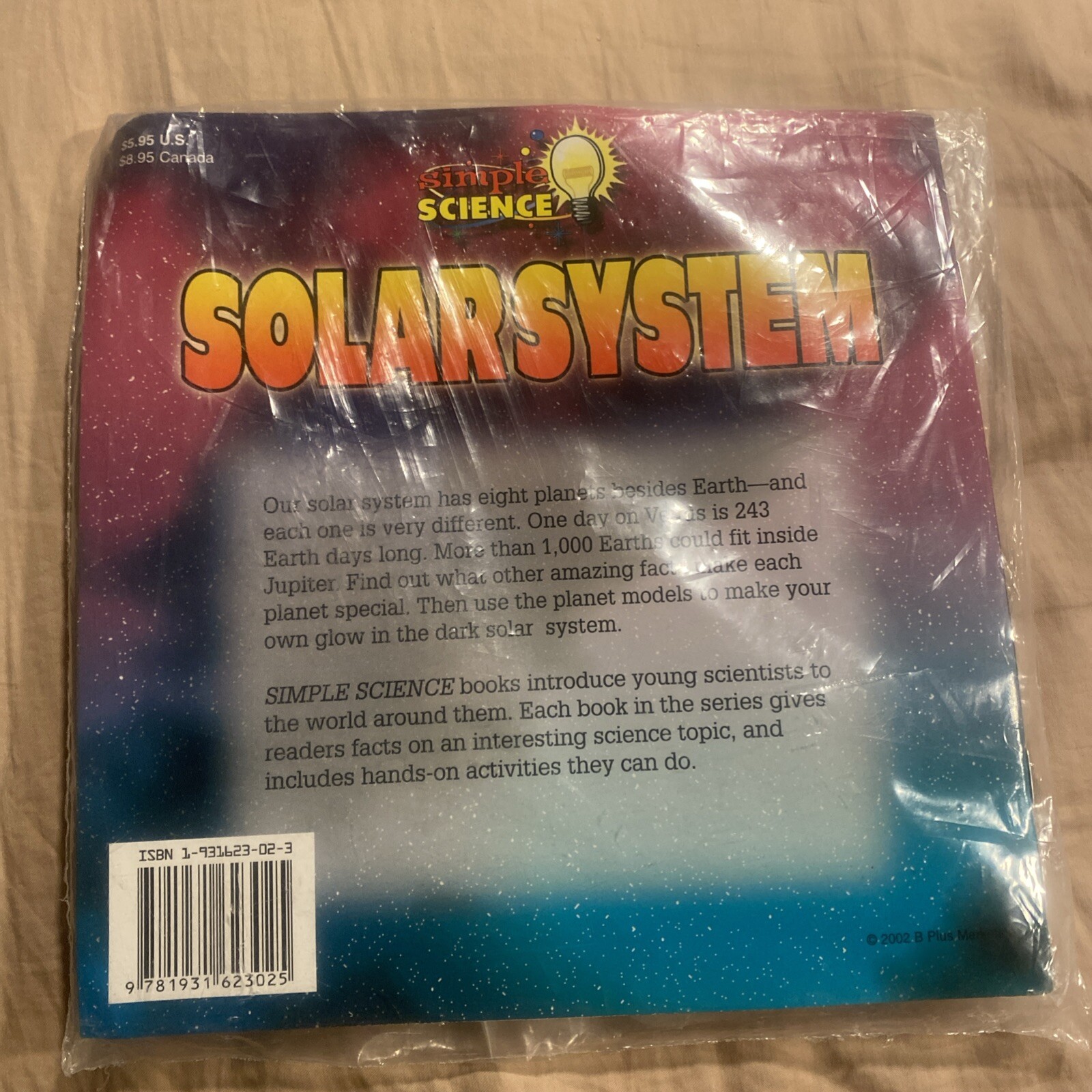 Solar System: Simple Science Book includes GLOW IN DARK planets & sun 2007 NEW